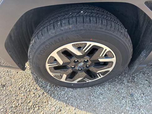 Used 2026 Subaru Forester Premium AWD/4WD image 6