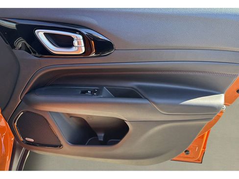 New 2026 Jeep Compass Trailhawk w/ Sun, Sound & Navigation Group image 25