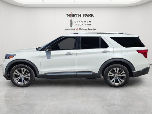Used 2020 Ford Explorer Platinum w/ Premium Technology Package AWD/4WD image 2