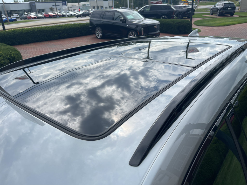 Used 2026 Cadillac XT5 Sportv w/ LPO, Floor Liner Package AWD/4WD image 12