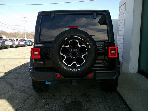 Used 2023 Jeep Wrangler Unlimited Rubicon 4xe w/ Cold Weather Group AWD/4WD image 6
