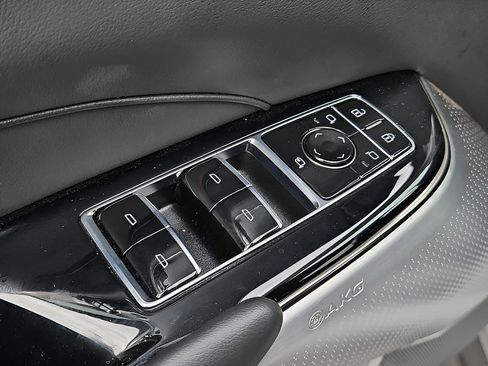 New 2024 Cadillac Lyriq Luxury image 17