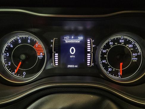 Used 2021 Jeep Cherokee Latitude Lux image 23