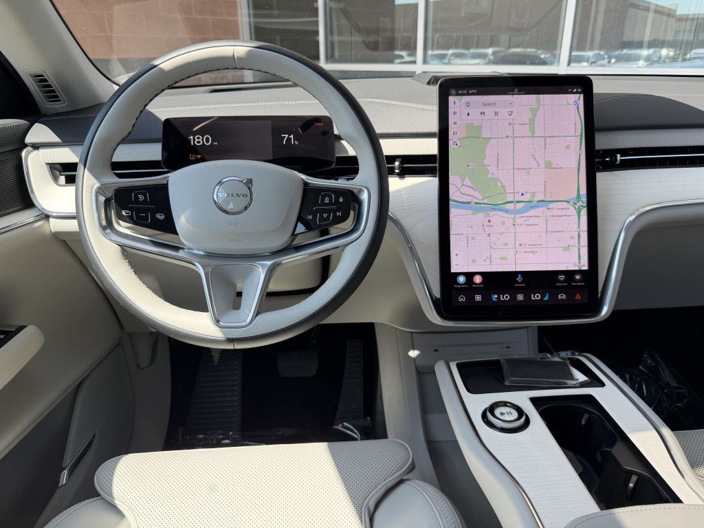 Used 2025 Volvo EX90 Plus AWD/4WD image 16