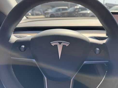 Used 2023 Tesla Model Y AWD image 20