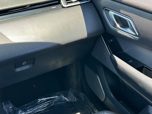 Used 2018 Land Rover Range Rover Velar R-Dynamic SE AWD/4WD image 20