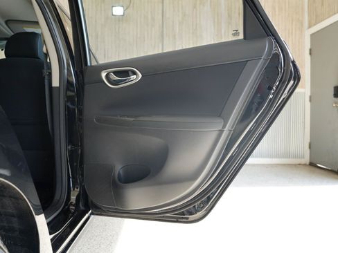 Used 2019 Nissan Sentra SV FWD image 36