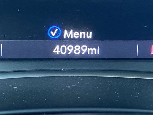 Used 2024 GMC Terrain SLT image 34