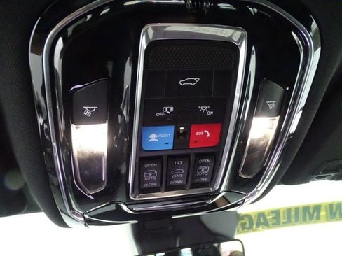 Certified 2023 Jeep Grand Cherokee Summit AWD/4WD image 11