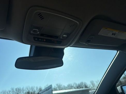 Used 2025 Chevrolet Malibu LT image 30