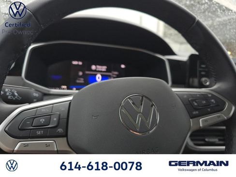 Certified 2025 Volkswagen Taos SE AWD/4WD image 22