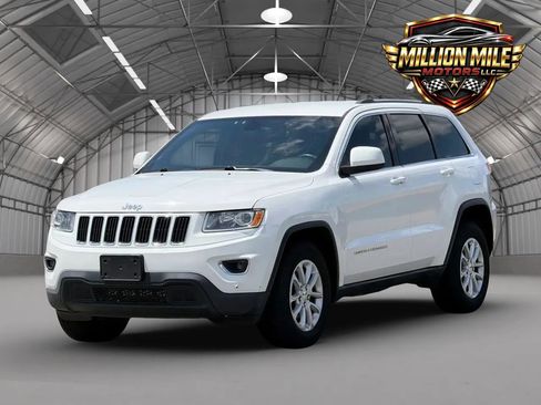 Used 2014 Jeep Grand Cherokee Laredo w/ 18" Wheel & 8.4" Radio Group AWD/4WD image 6