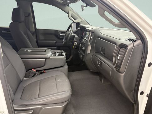 Used 2019 Chevrolet Silverado 1500 Custom Trail Boss w/ Custom Convenience Package AWD/4WD image 21