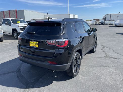 Used 2021 Jeep Compass Latitude AWD/4WD image 8