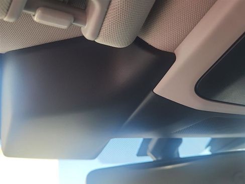 Used 2025 Subaru Outback Premium image 20