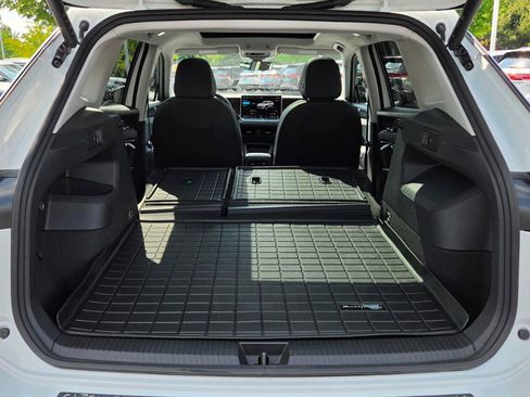 Certified 2026 Volkswagen Tiguan SE AWD/4WD image 57