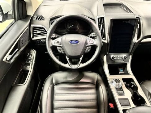 Used 2024 Ford Edge SEL AWD/4WD image 13