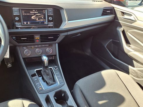 Used 2019 Volkswagen Jetta S w/ Driver Assistance Package FWD image 3