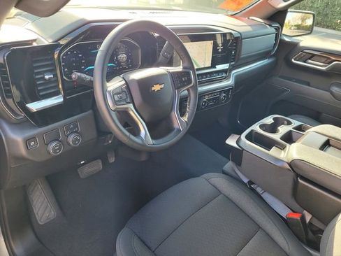 Used 2026 Chevrolet Silverado 1500 LT image 7