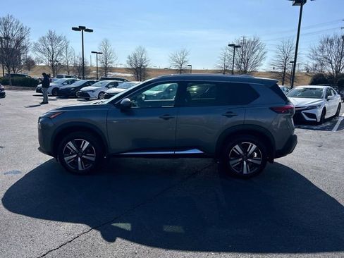 Used 2023 Nissan Rogue SL image 7