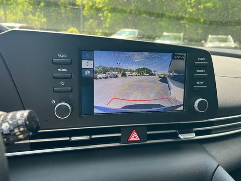 Used 2026 Hyundai Elantra SE FWD image 26