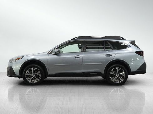 Used 2022 Subaru Outback Limited XT AWD/4WD image 2