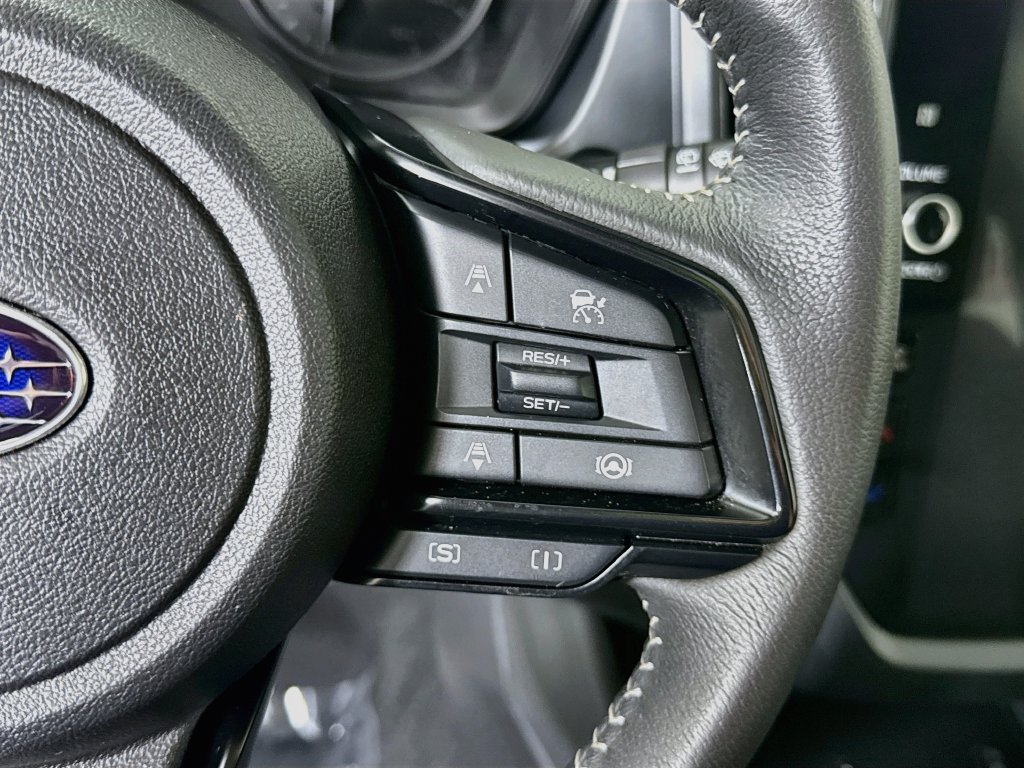 Used 2025 Subaru Forester Premium AWD/4WD image 23