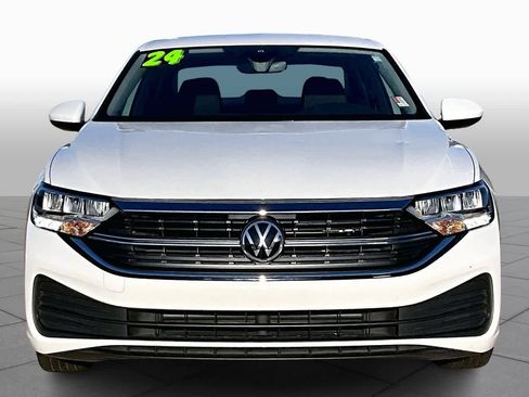 Used 2024 Volkswagen Jetta S image 4