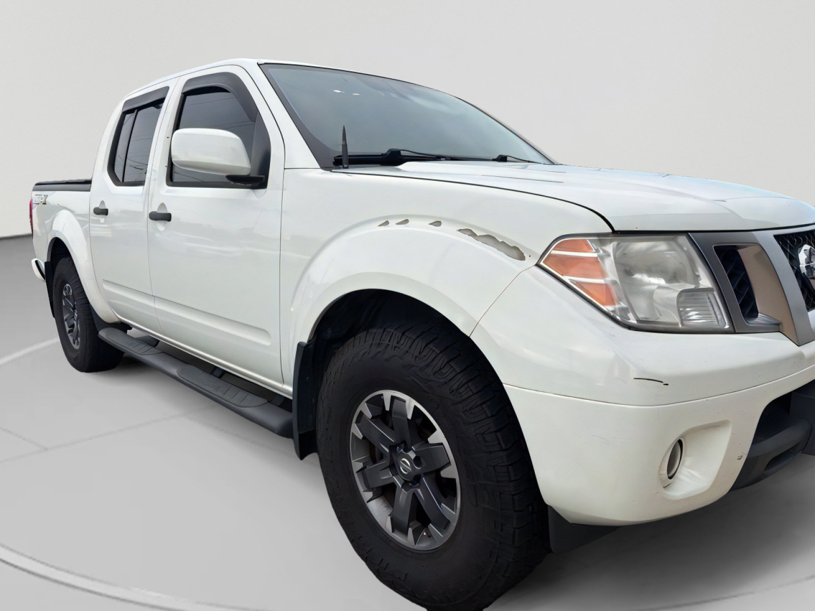 Used 2018 Nissan Frontier PRO-4X AWD/4WD image 4