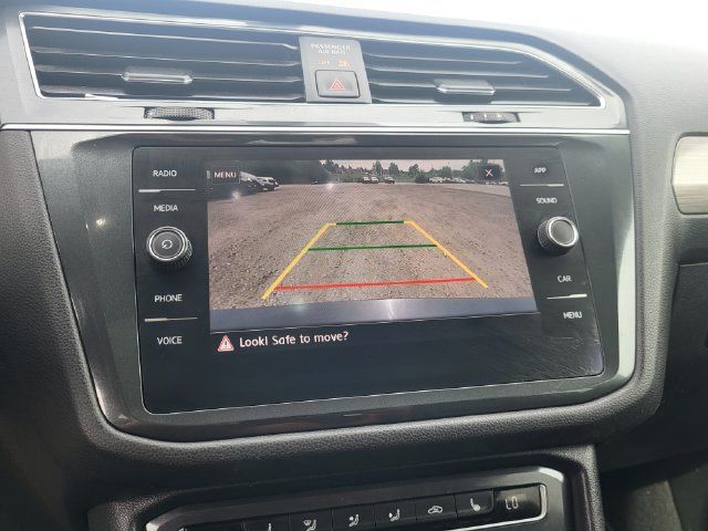 Used 2019 Volkswagen Tiguan SE w/ Panoramic Sunroof Package AWD/4WD image 16