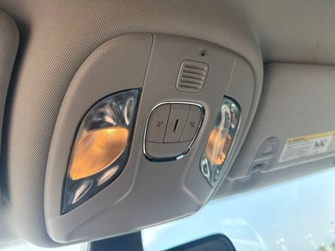 Used 2019 Jeep Compass Latitude AWD/4WD image 20