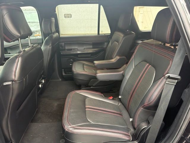 Used 2020 Ford Expedition Limited w/ Equipment Group 303A AWD/4WD image 17