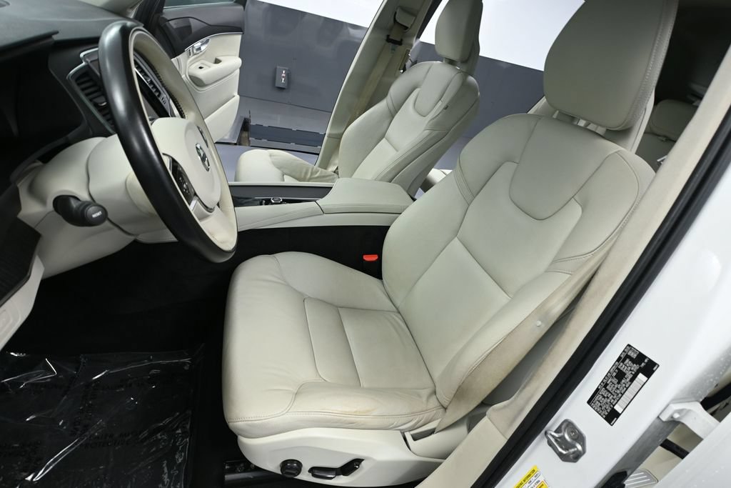Used 2020 Volvo XC90 T5 Momentum AWD/4WD image 18