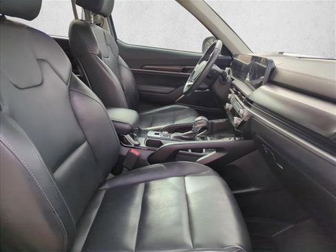 Used 2024 Kia Telluride S image 21