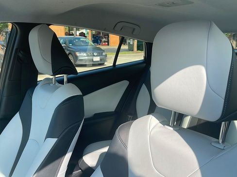 Used 2017 Toyota Prius Prime Premium FWD image 25