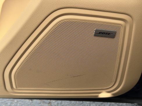 Certified 2018 Porsche Macan Sport Edition image 26