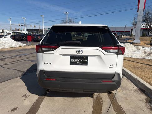 Used 2024 Toyota RAV4 LE image 5