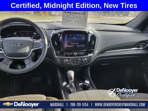Used 2023 Chevrolet Traverse LT image 18