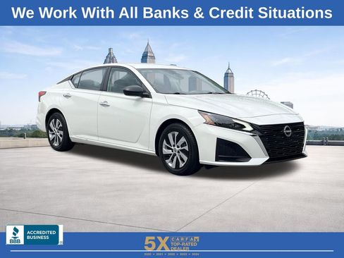 Used 2024 Nissan Altima 2.5 S FWD image 25