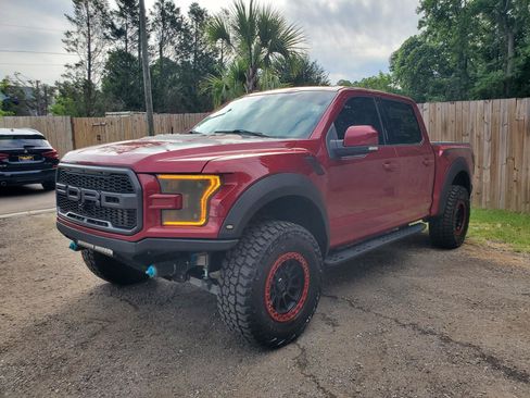 Used 2018 Ford F150 Raptor w/ Equipment Group 802A Luxury AWD/4WD image 2