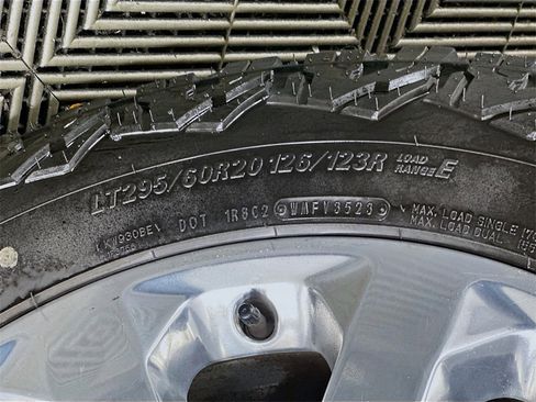 Used 2022 RAM 3500 Laramie image 33