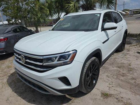Used 2022 Volkswagen Atlas Cross Sport SE w/ Black Wheel Package image 1