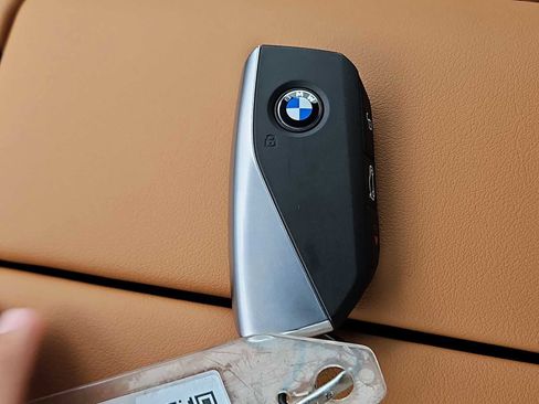 Used 2026 BMW X5 xDrive40i w/ Premium Package image 36