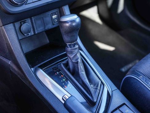 Used 2015 Toyota Corolla S image 20