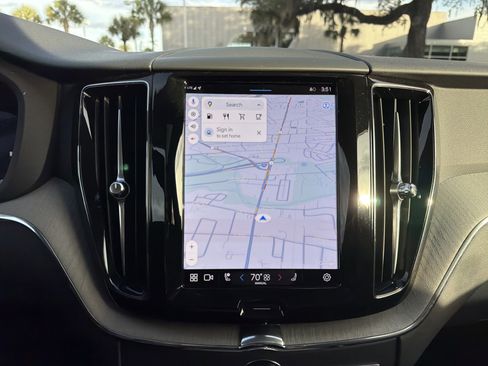 Certified 2025 Volvo XC60 B5 Plus image 16