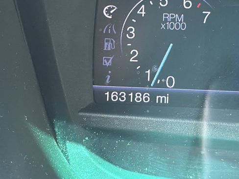 Used 2013 Ford Explorer XLT FWD image 34