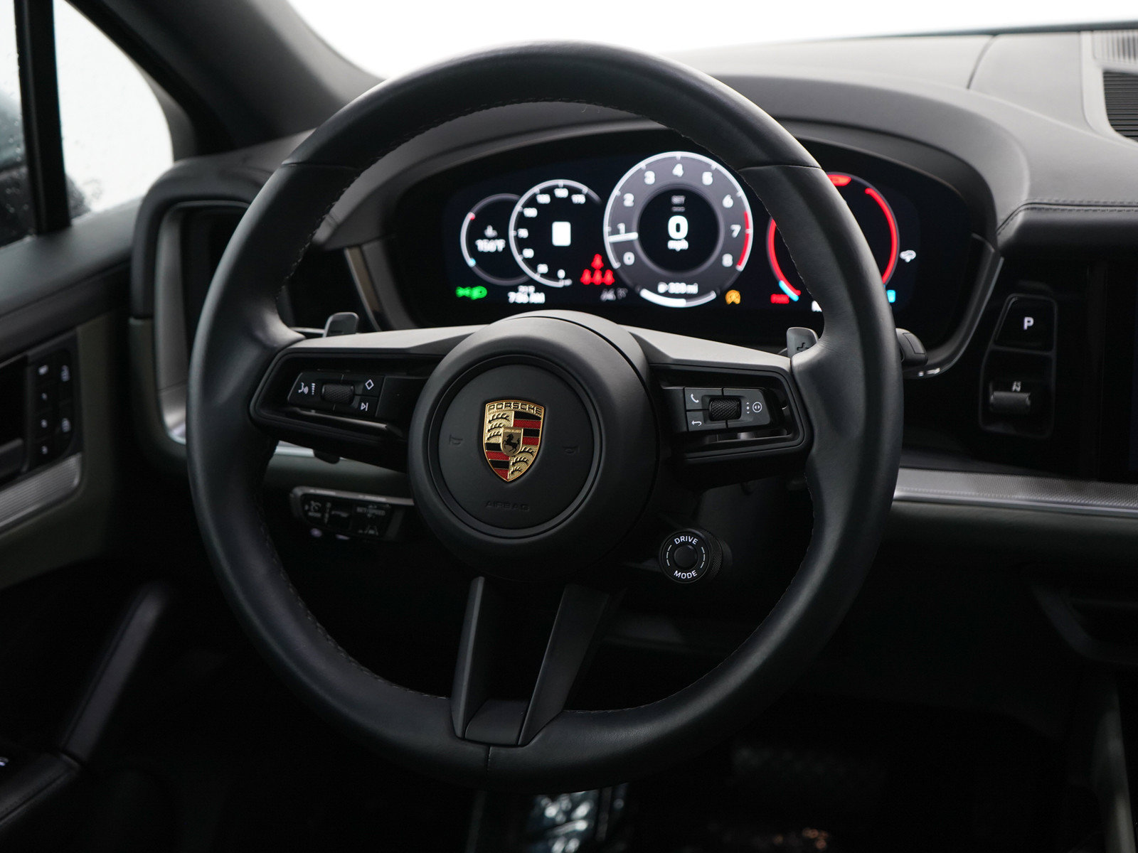 Used 2024 Porsche Cayenne Coupe AWD/4WD image 15