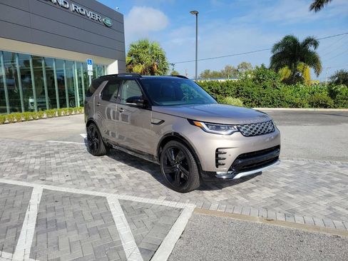 New 2025 Land Rover Discovery Metropolitan Edition AWD/4WD image 7