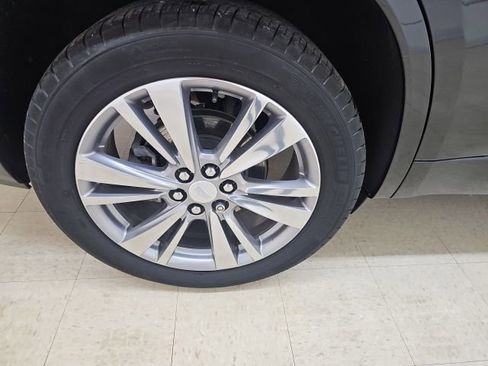Used 2023 Cadillac XT6 Premium Luxury w/ Technology Package AWD/4WD image 28