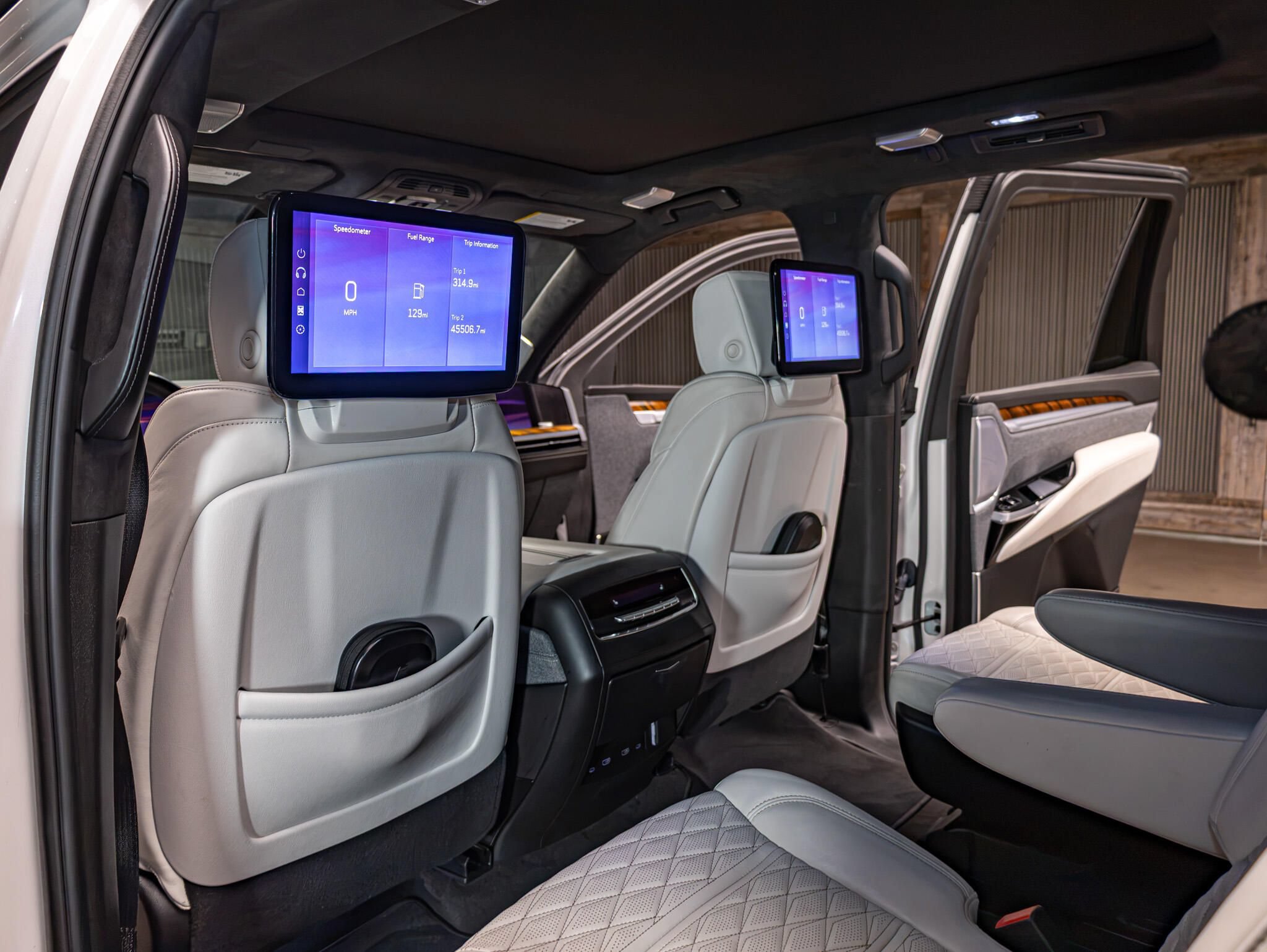 Used 2025 Cadillac Escalade Sport Platinum AWD/4WD image 23